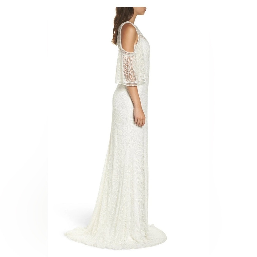 TADASHI SHOJI Bridal Ivory LUZ Embroider Cold Shoulder Flutter Sleeve Gown US 0 - Picture 4 of 16